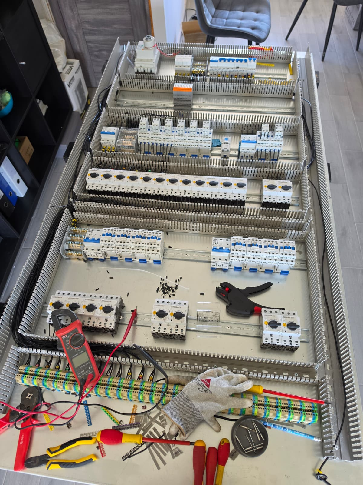 Tablou electric pentru automatizarea halei